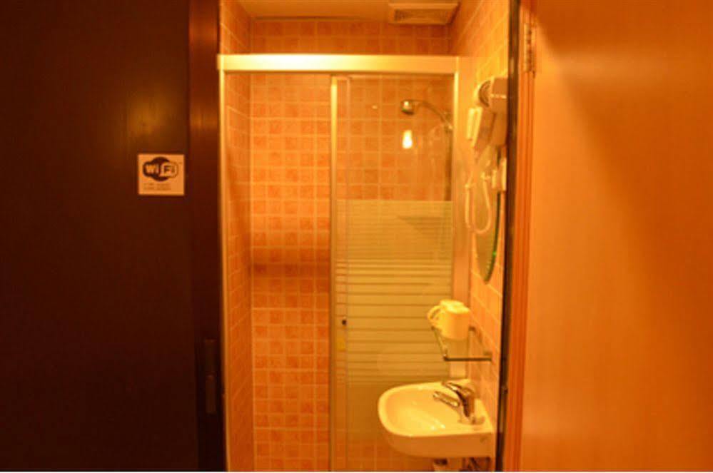 Hk Wonderful Inn Hong Kong Ngoại thất bức ảnh